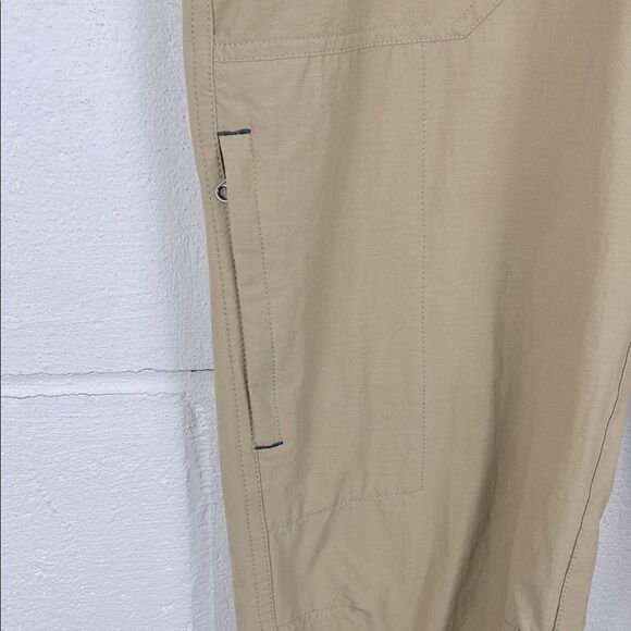 Patagonia women’s borderless ripstop tan capri pant hiking camping size 4 - Picture 3 of 5